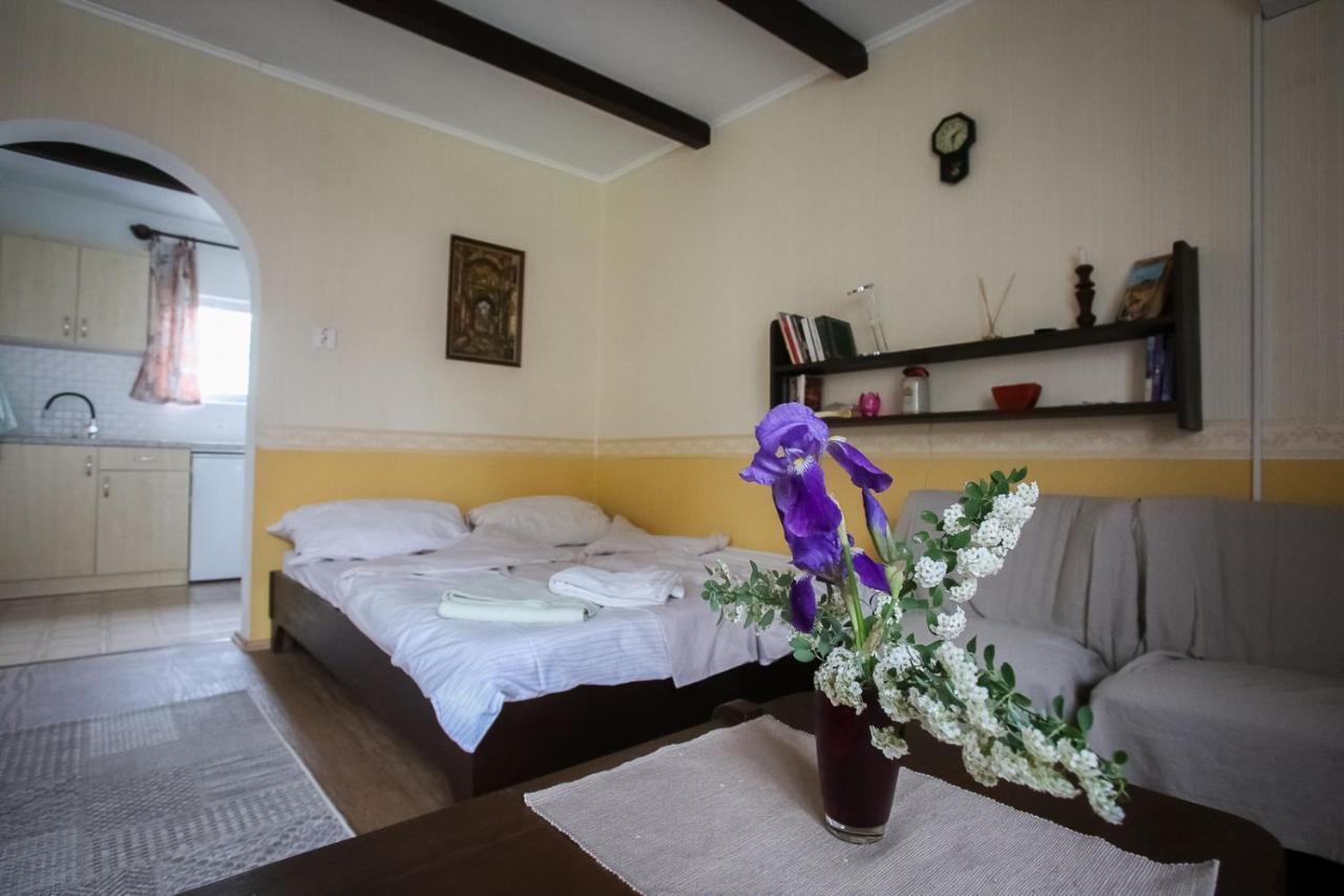 Hellenyi Apartmanok Харканы Экстерьер фото